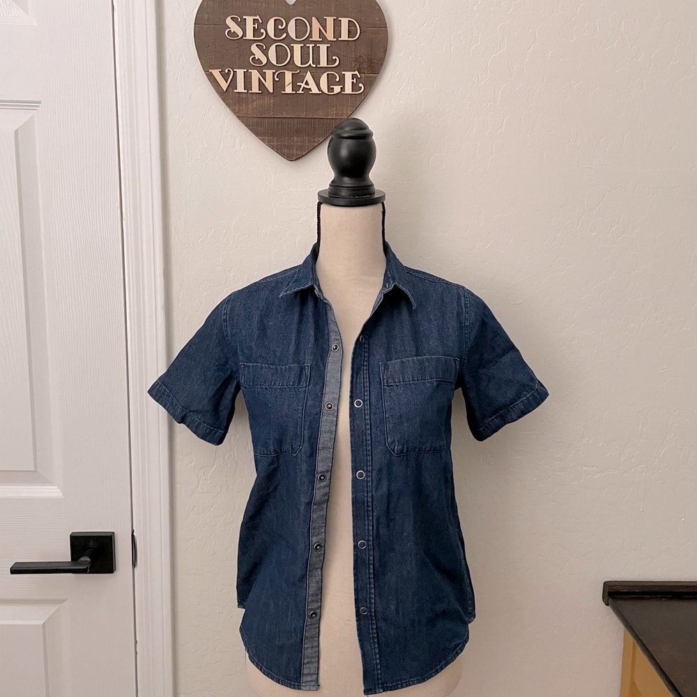 Boy’s Chambray Button Down Shirt L